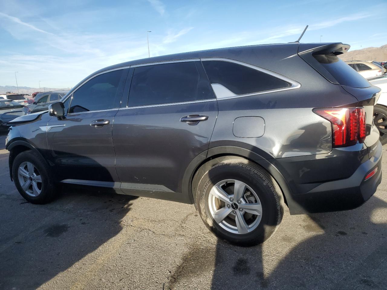 2023 Kia Sorento - Image 2
