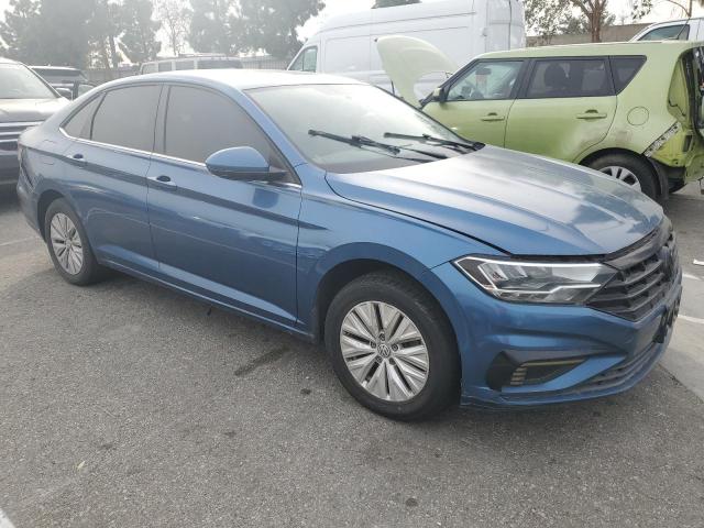  VOLKSWAGEN JETTA 2019 Синий