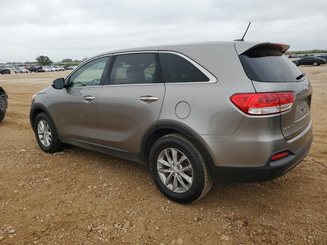 2018 Kia Sorento - Image 2