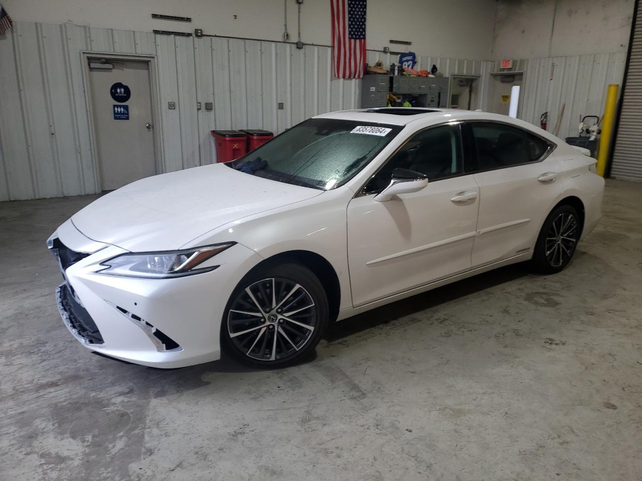 VIN 58ADA1C16NU021836 2022 LEXUS ES300 no.1