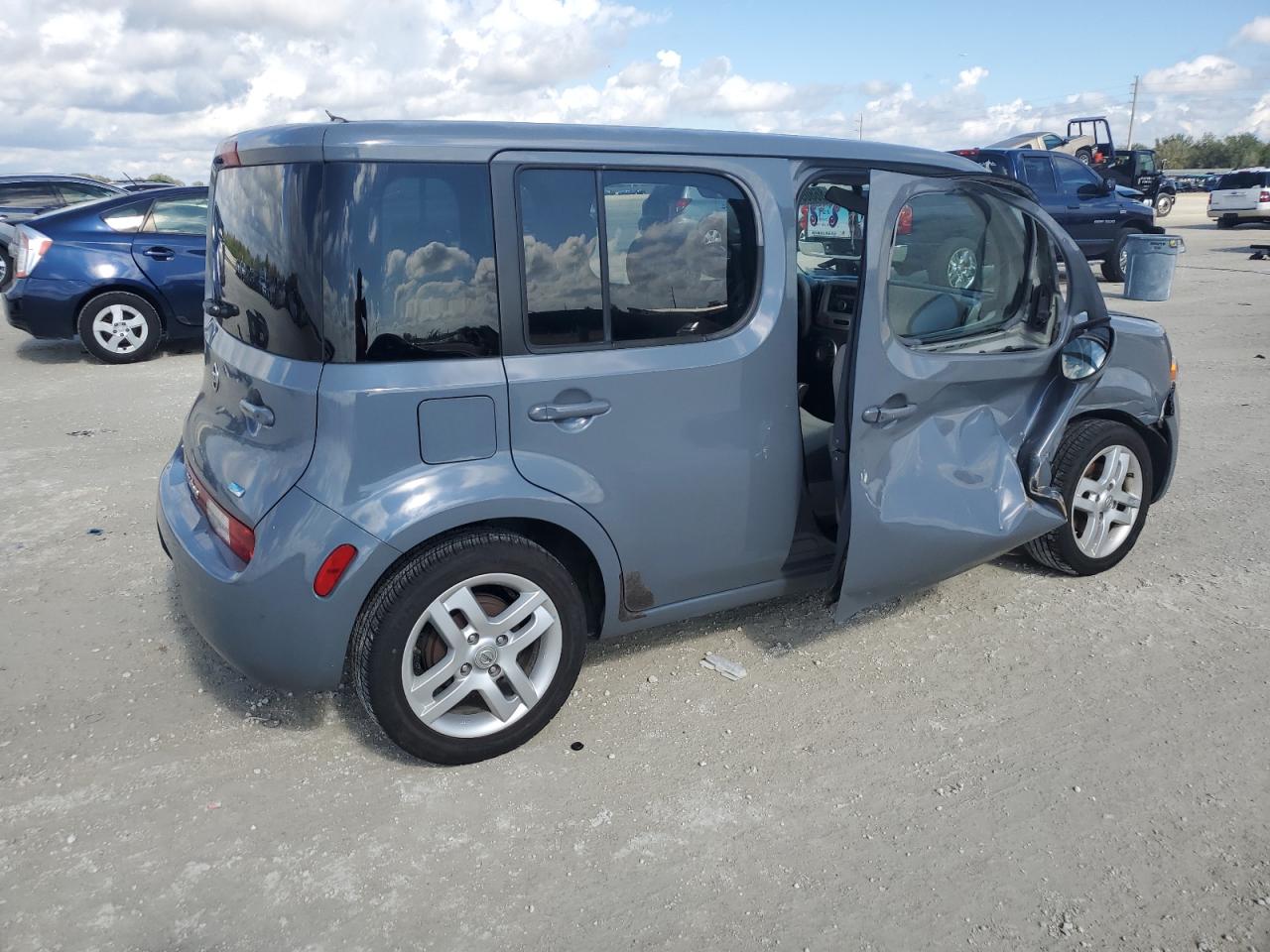 VIN JN8AZ2KR9DT303966 2013 NISSAN CUBE no.3