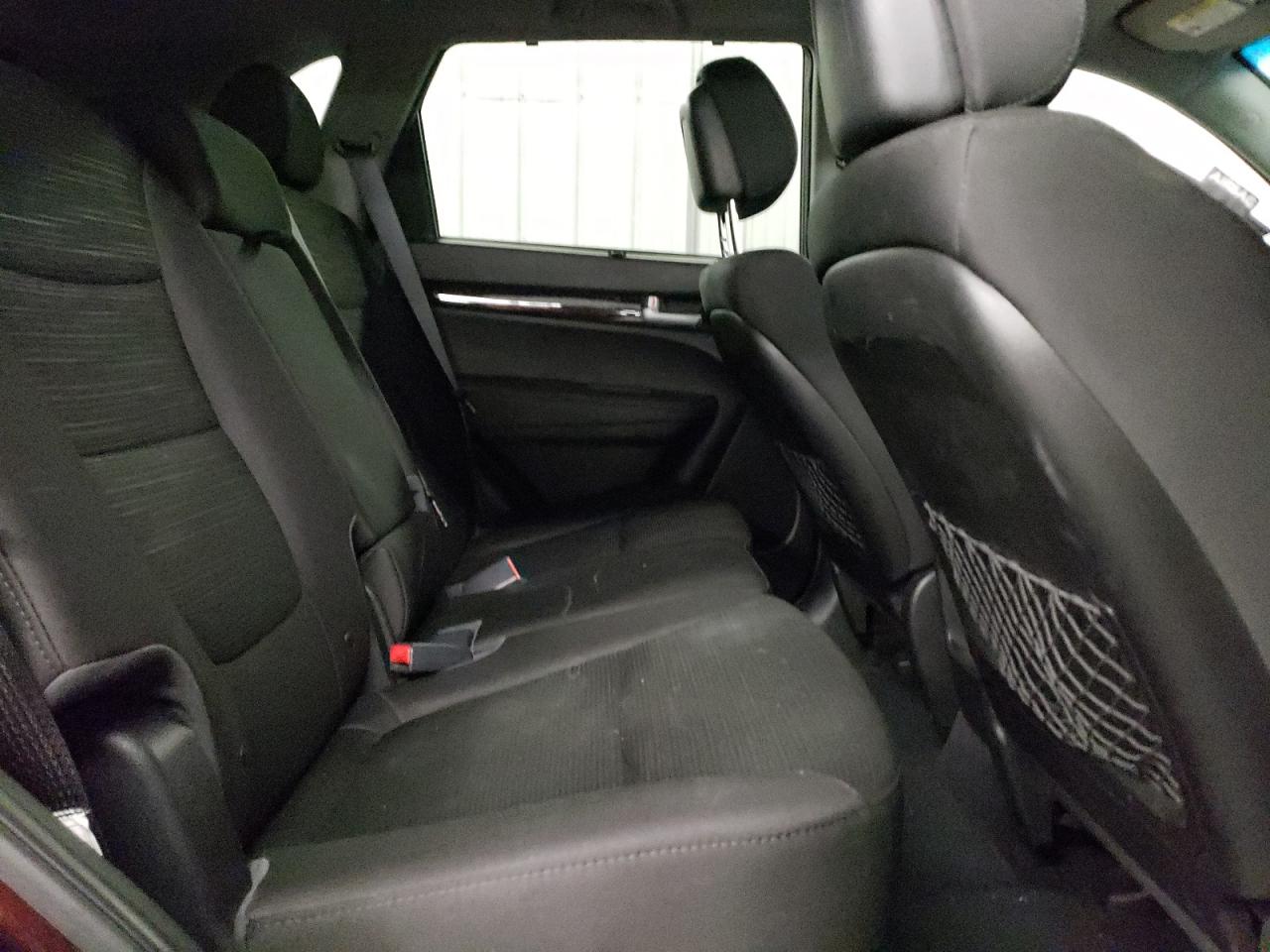 2015 Kia Sorento - Image 11
