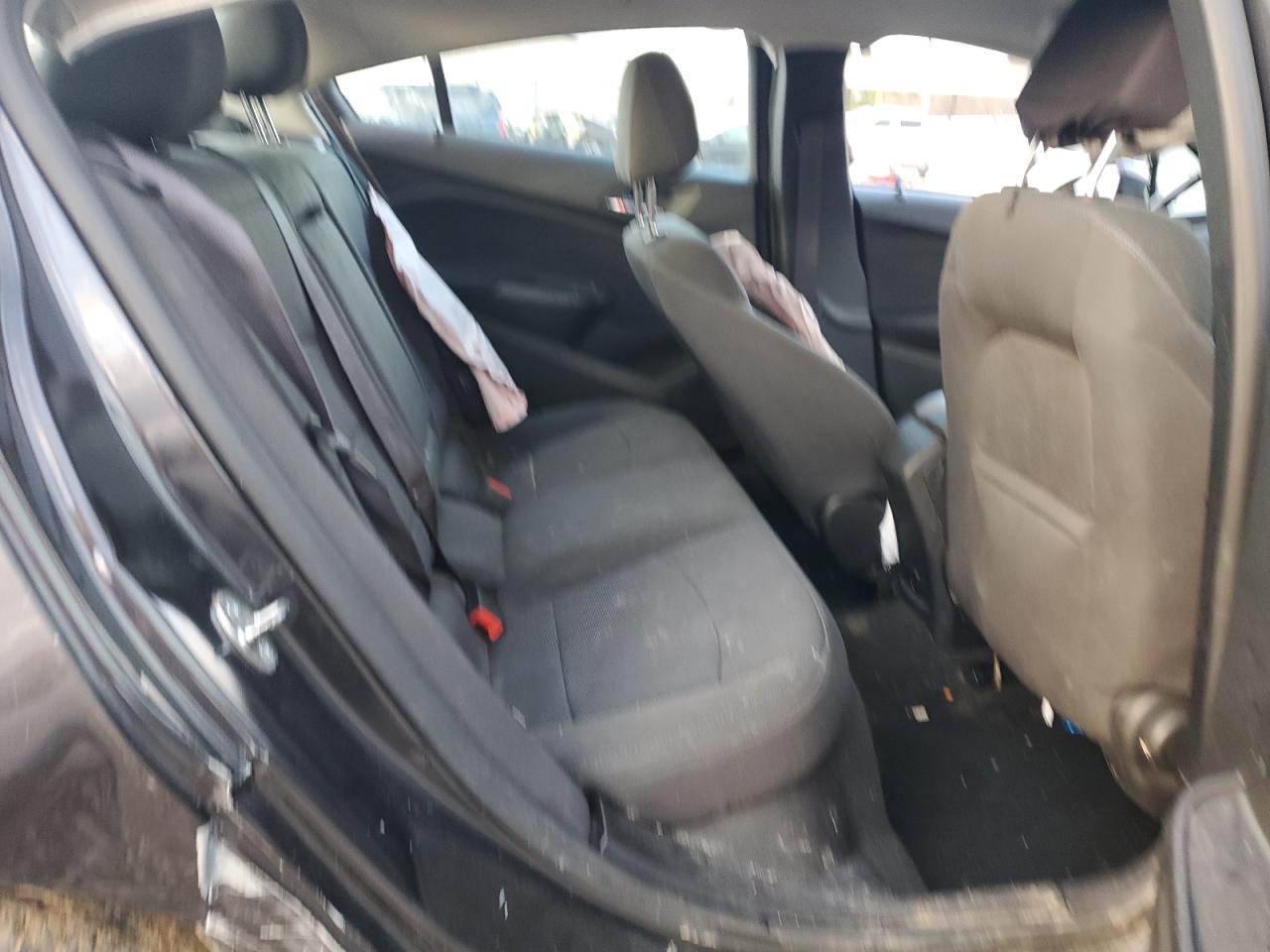 2017 Chevrolet Cruze - Image 11