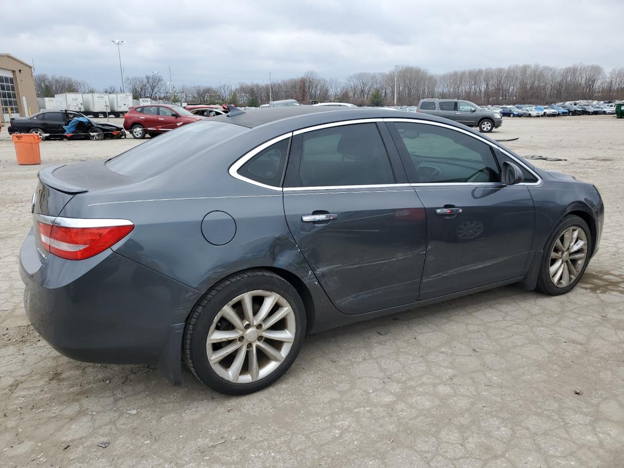 VIN 1G4PS5SK0D4164105 2013 BUICK VERANO no.3