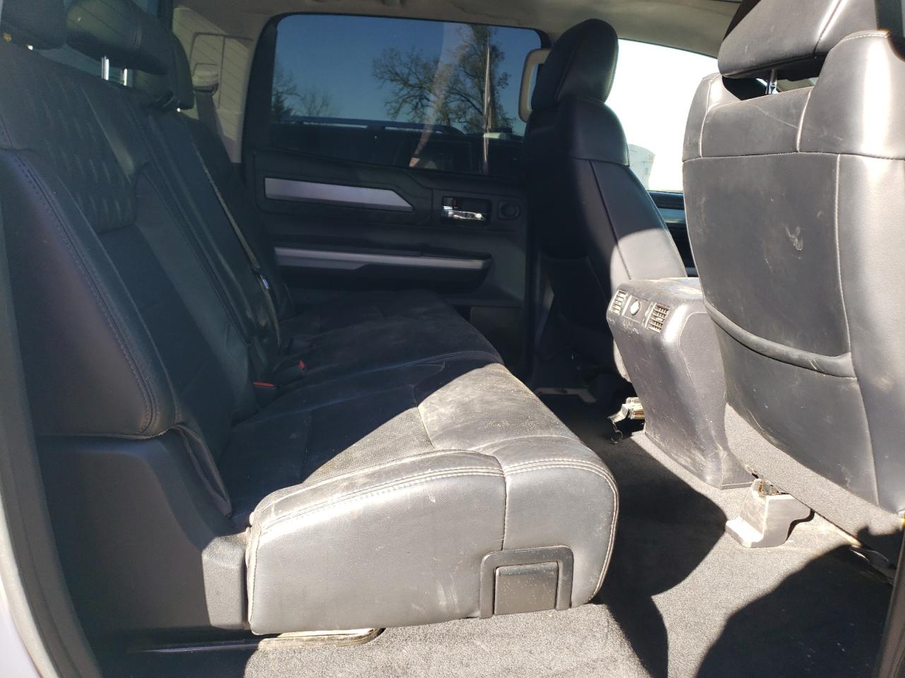 2019 Toyota Tundra - Image 10