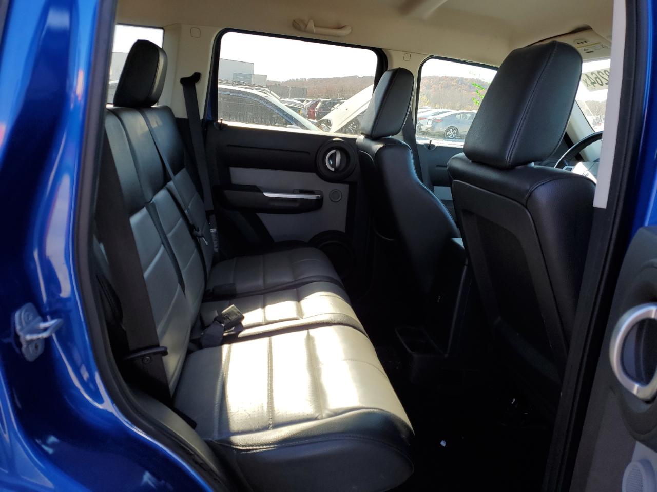 2007 Dodge Nitro - Image 11