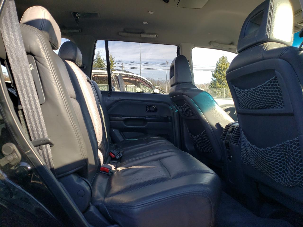 2004 Honda Pilot - Image 11