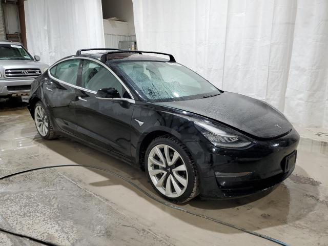  TESLA MODEL 3 2018 Черный