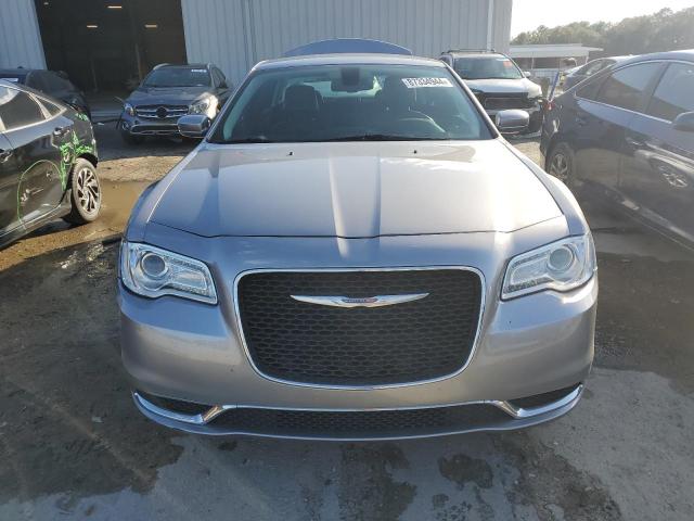 Седаны CHRYSLER 300 2015 Серебристый