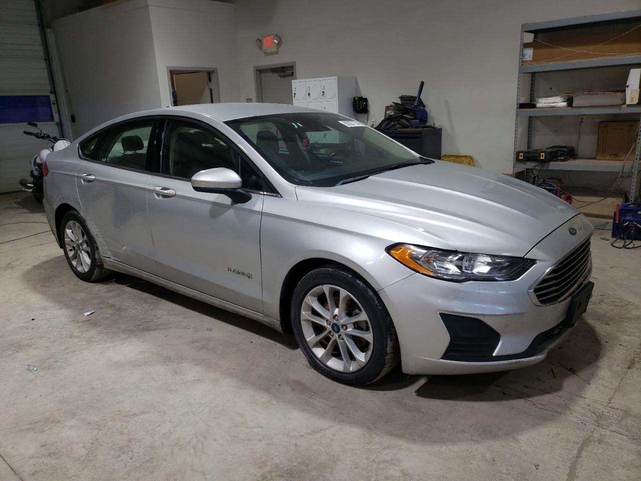 VIN 3FA6P0LU1KR225329 2019 FORD FUSION no.4