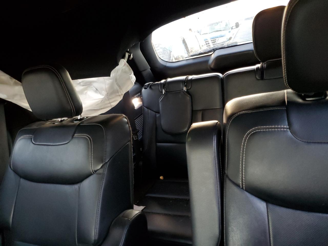 2020 Ford Explorer - Image 10