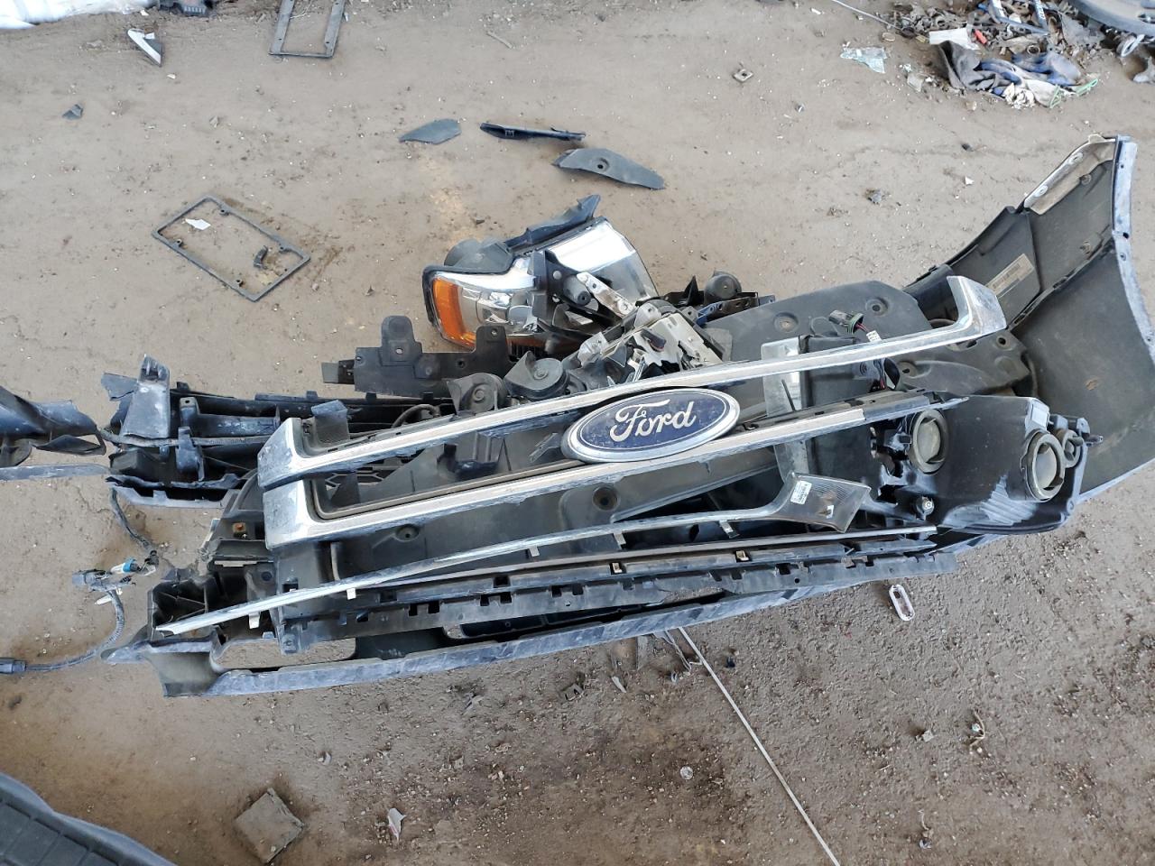 2016 Ford Expedition - Image 13