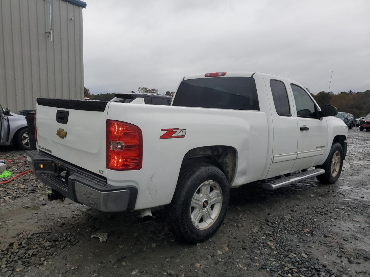 2013 Chevrolet Silverado - Image 3