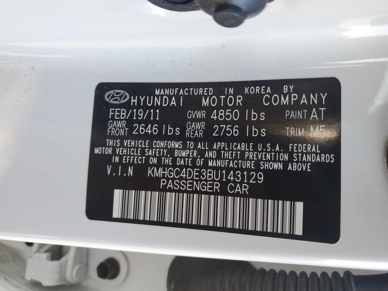 2011 Hyundai Genesis - Image 12