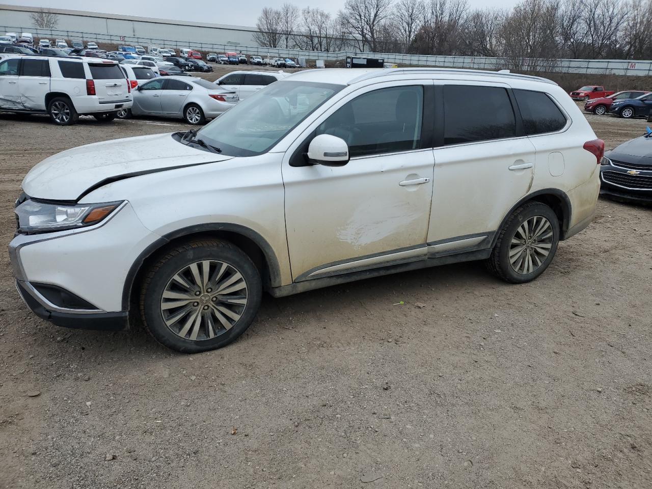 2020 Mitsubishi Outlander - Image 1