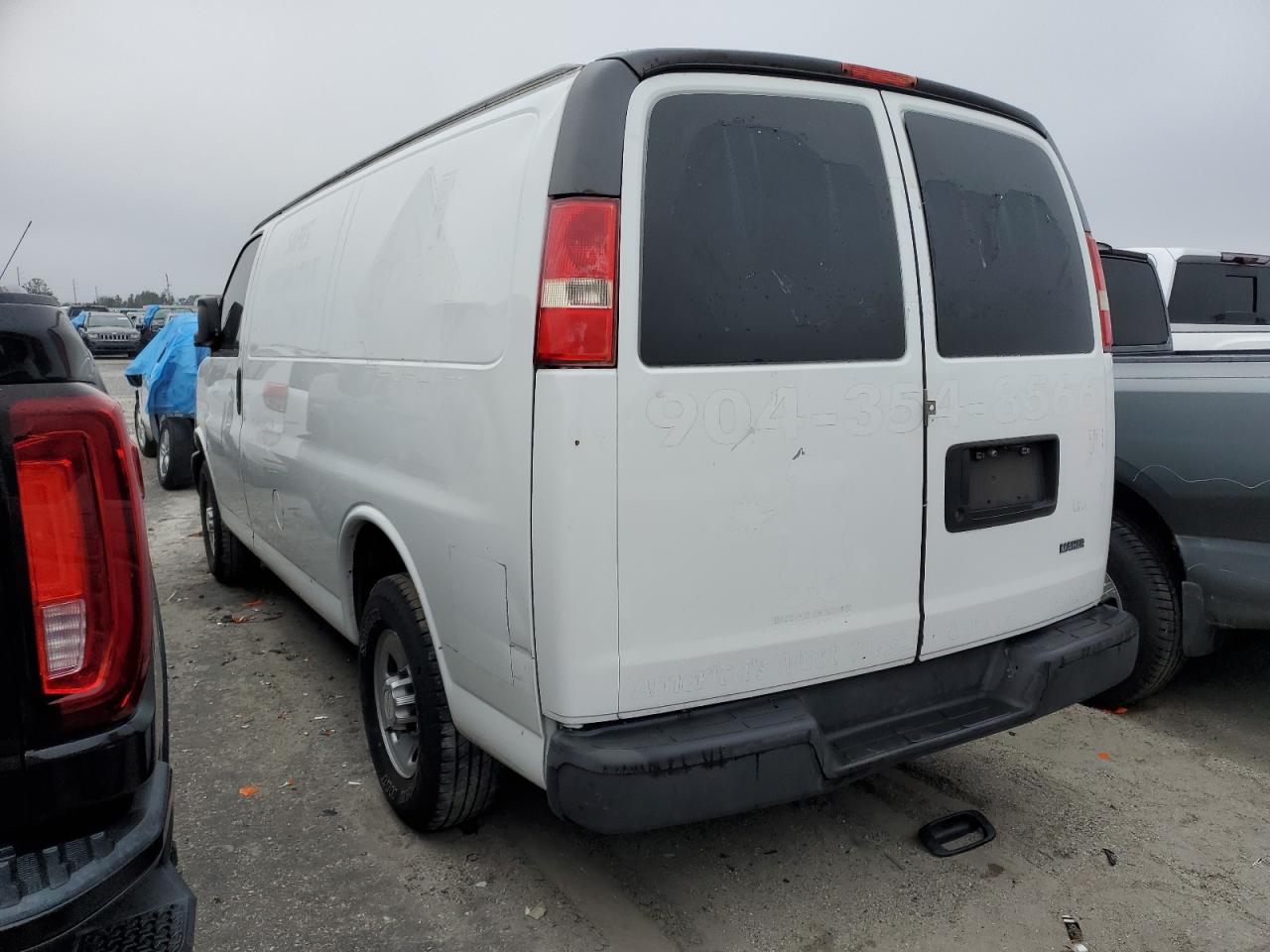 VIN 1GCWGAFF0G1198302 2016 CHEVROLET EXPRESS no.2