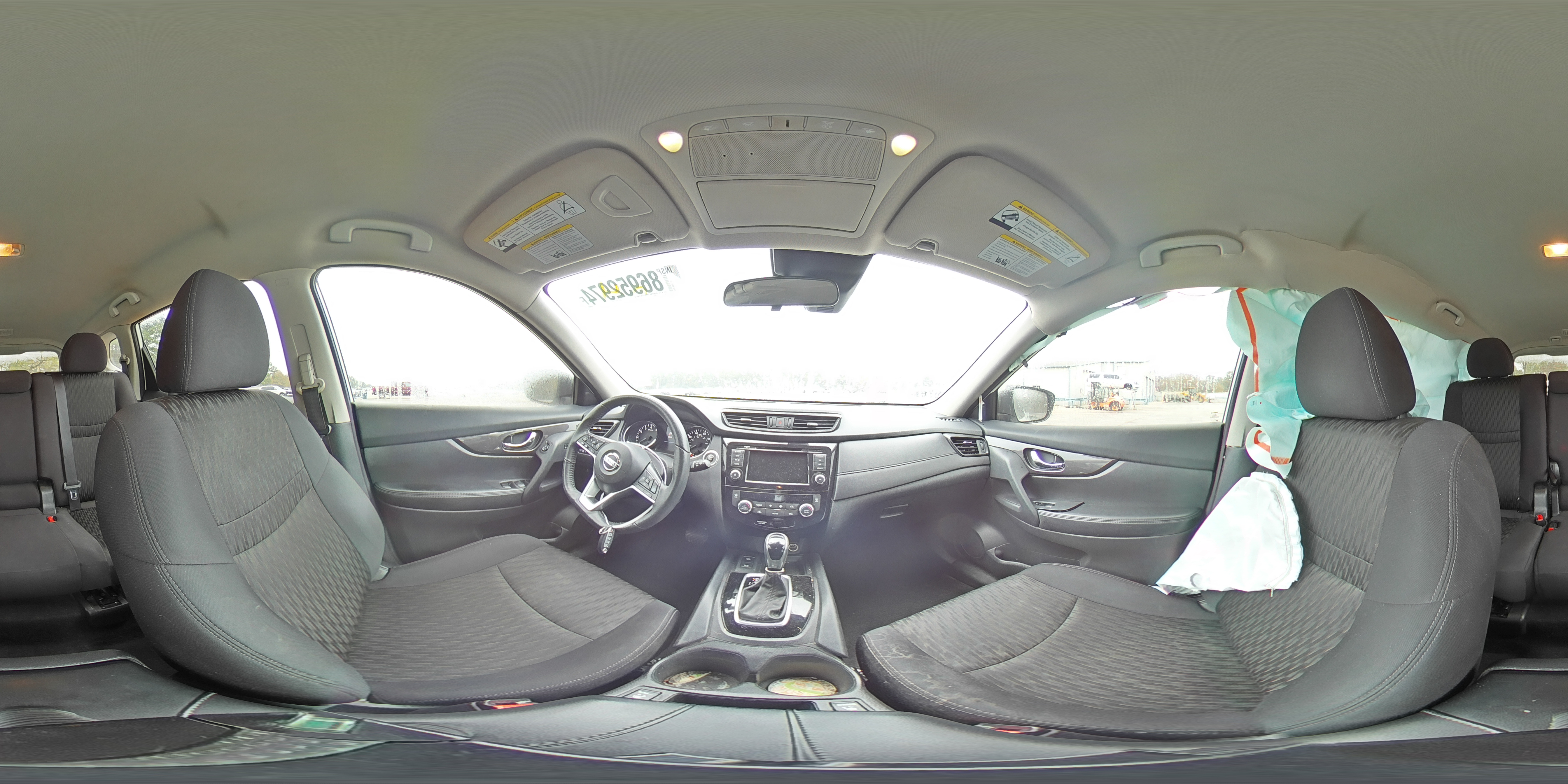 2019 Nissan Rogue - Image 12