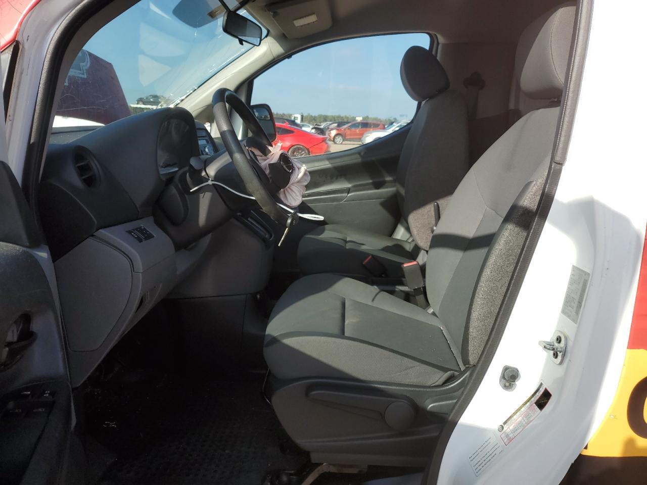 2017 Nissan NV - Image 7
