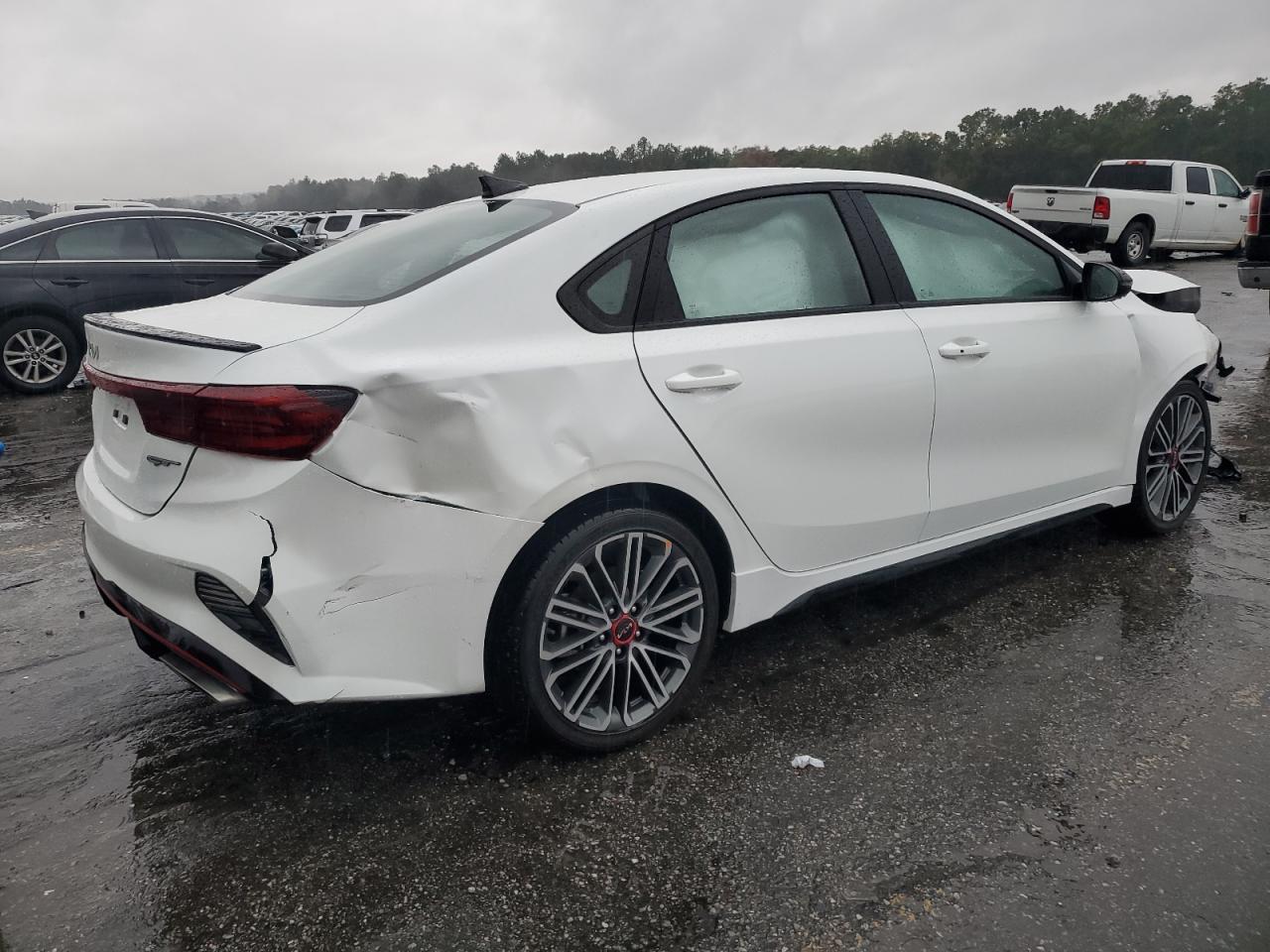 2024 Kia Forte - Image 3