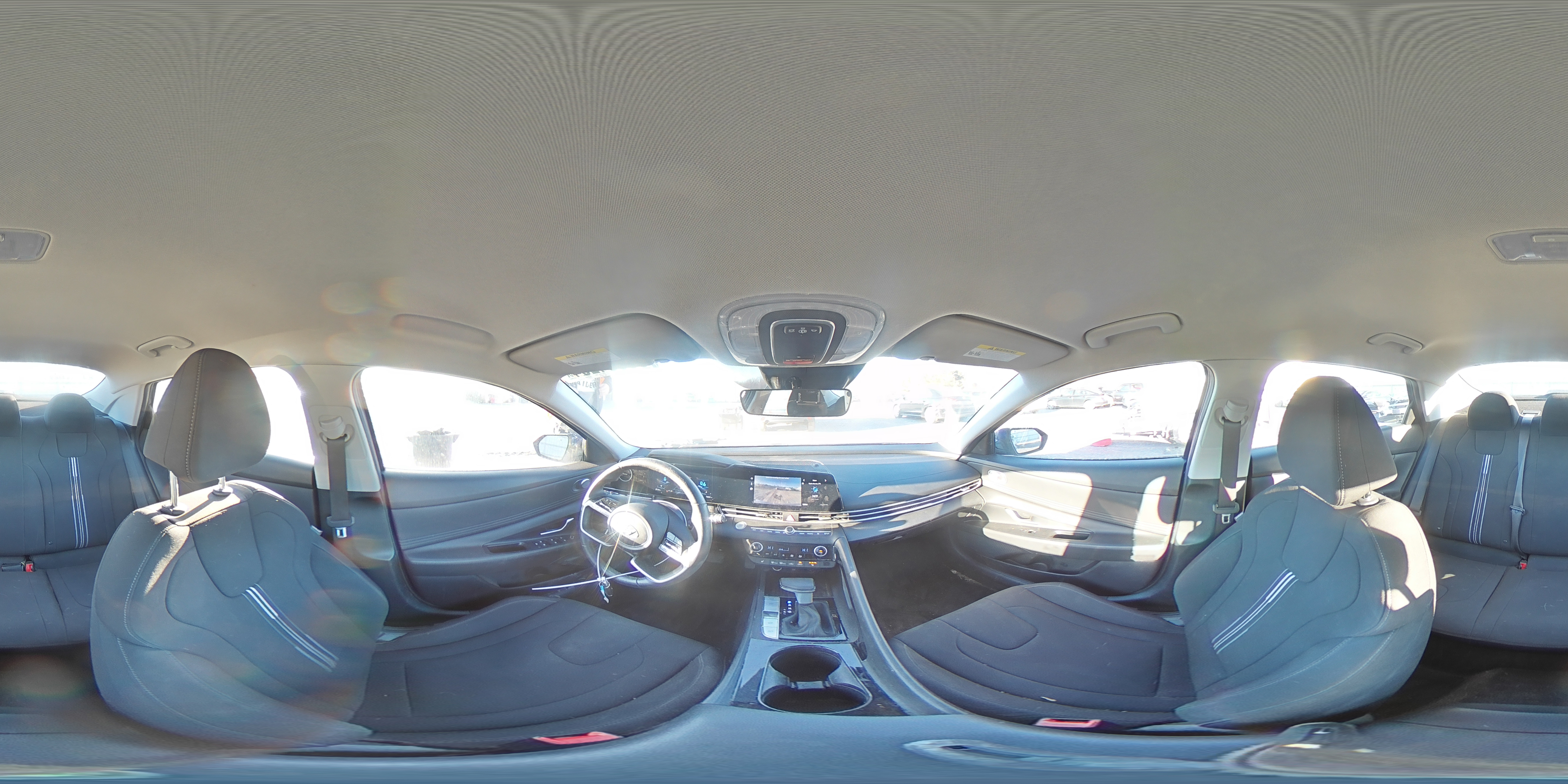 2023 Hyundai Elantra - Image 14