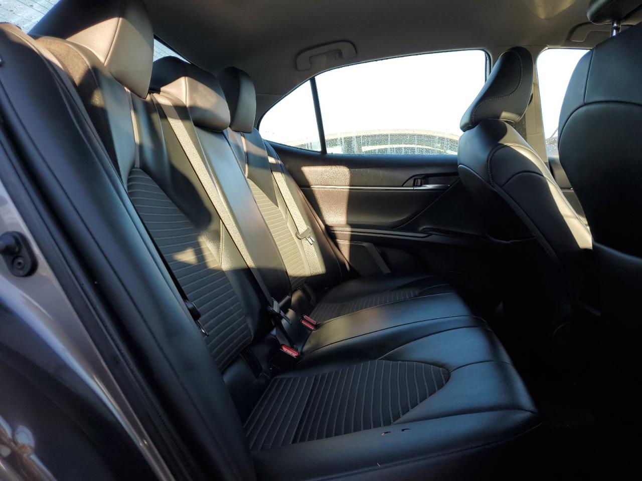2021 Toyota Camry - Image 10