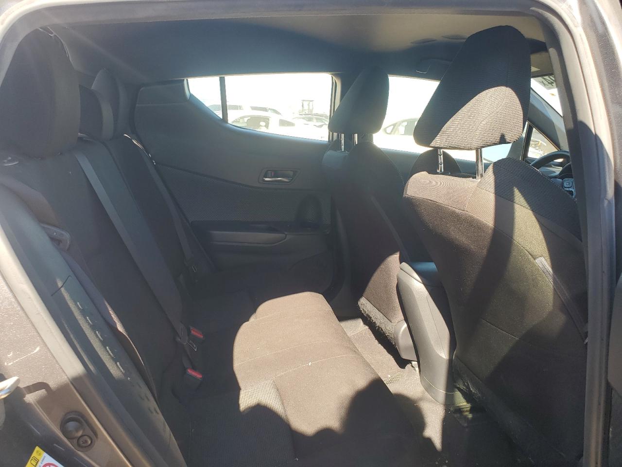 2019 Toyota C-HR - Image 11