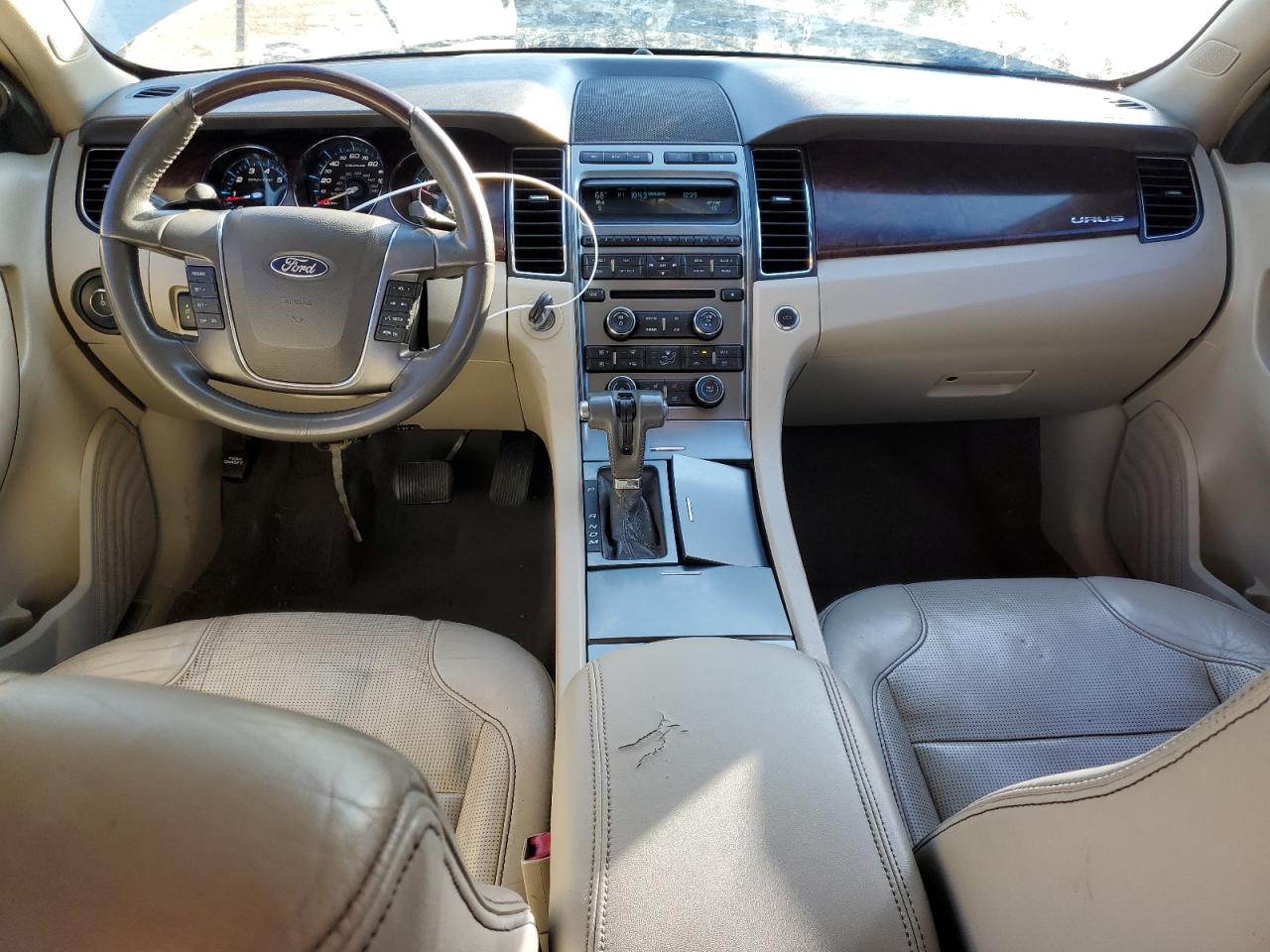 2010 Ford Taurus - Image 8
