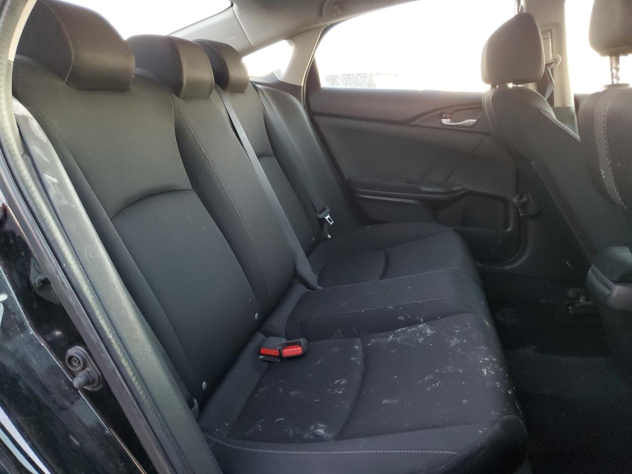 2018 Honda Civic Lx VIN: 2HGFC2F58JH581777 Lot: 84258264