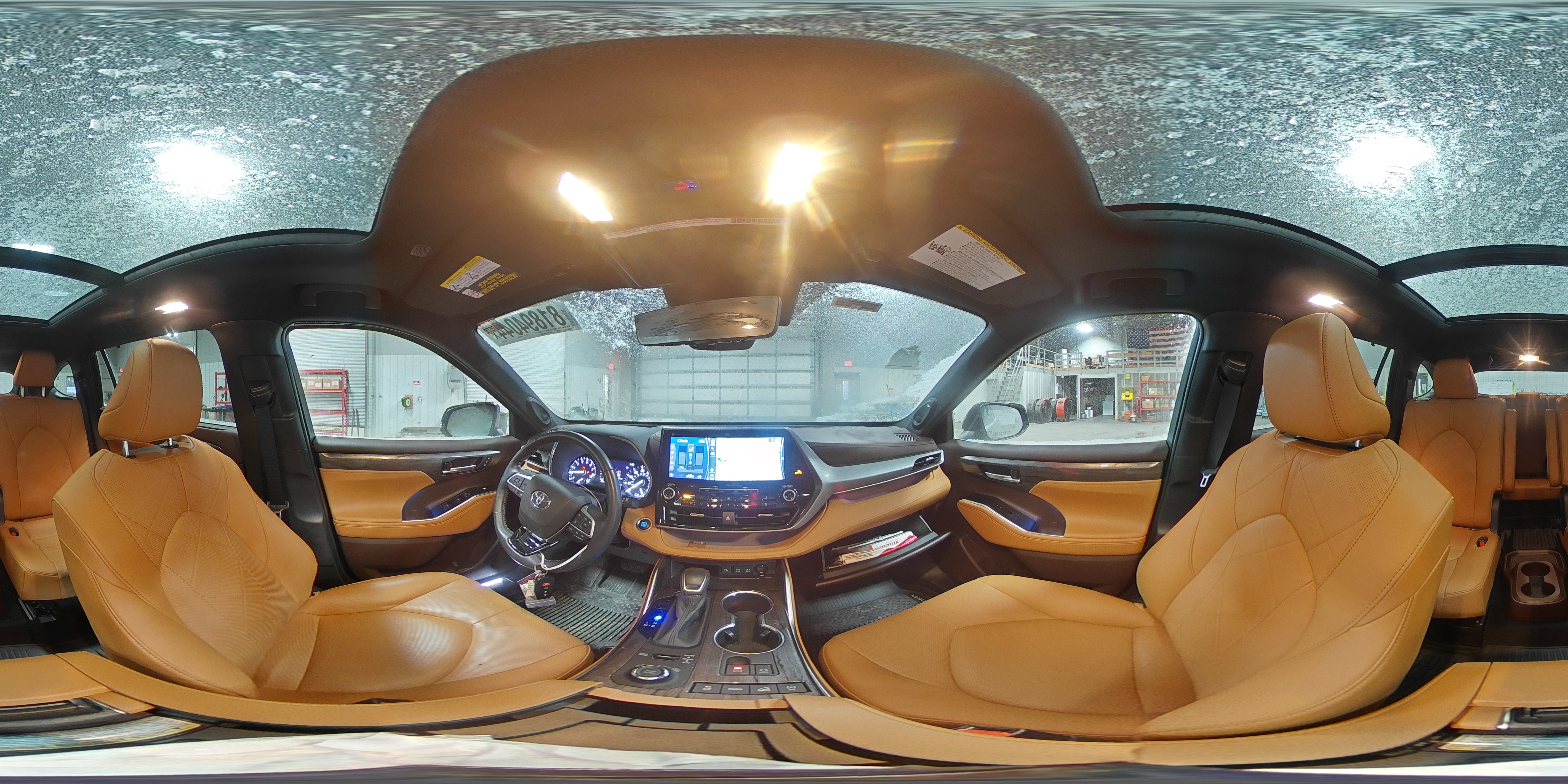2020 Toyota Highlander - Image 14
