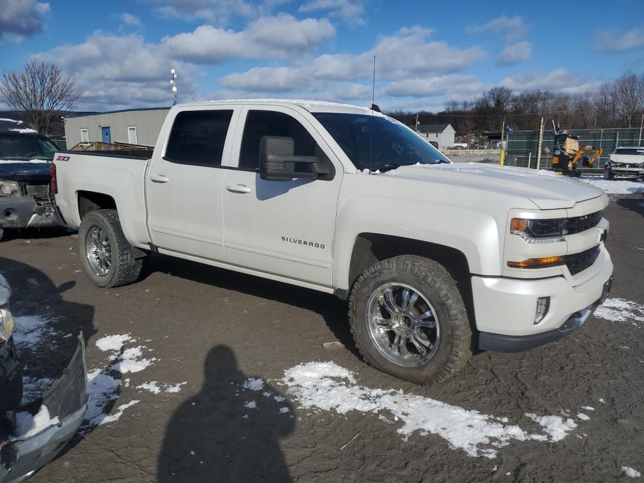 VIN 3GCUKREC3GG288461 2016 CHEVROLET ALL Models no.4