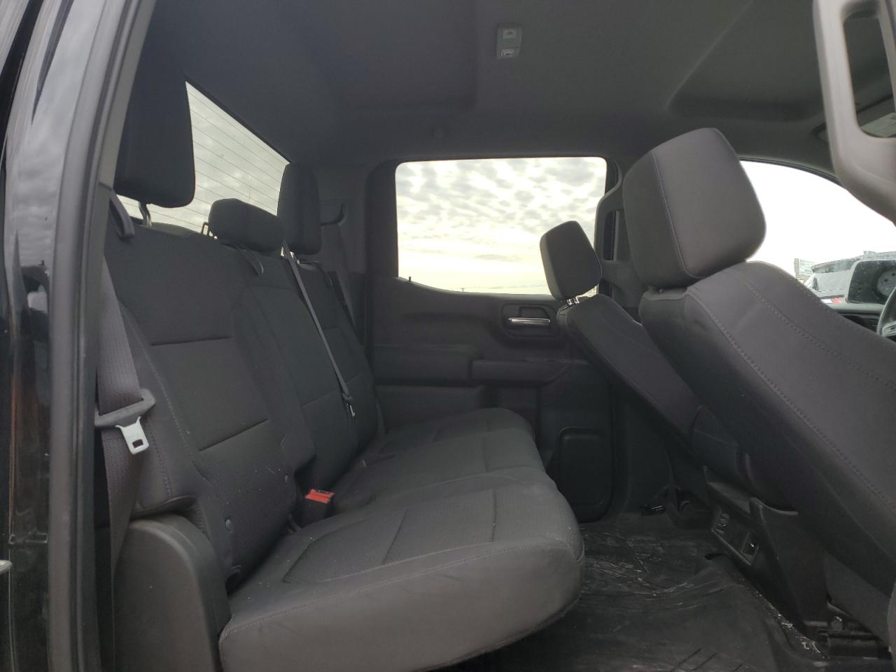 2019 Chevrolet Silverado - Image 10