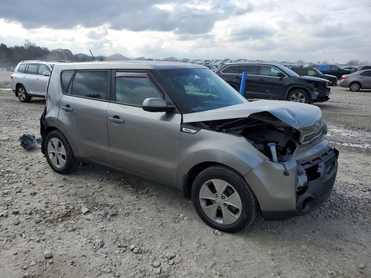 VIN KNDJN2A2XG7383920 2016 KIA SOUL no.4