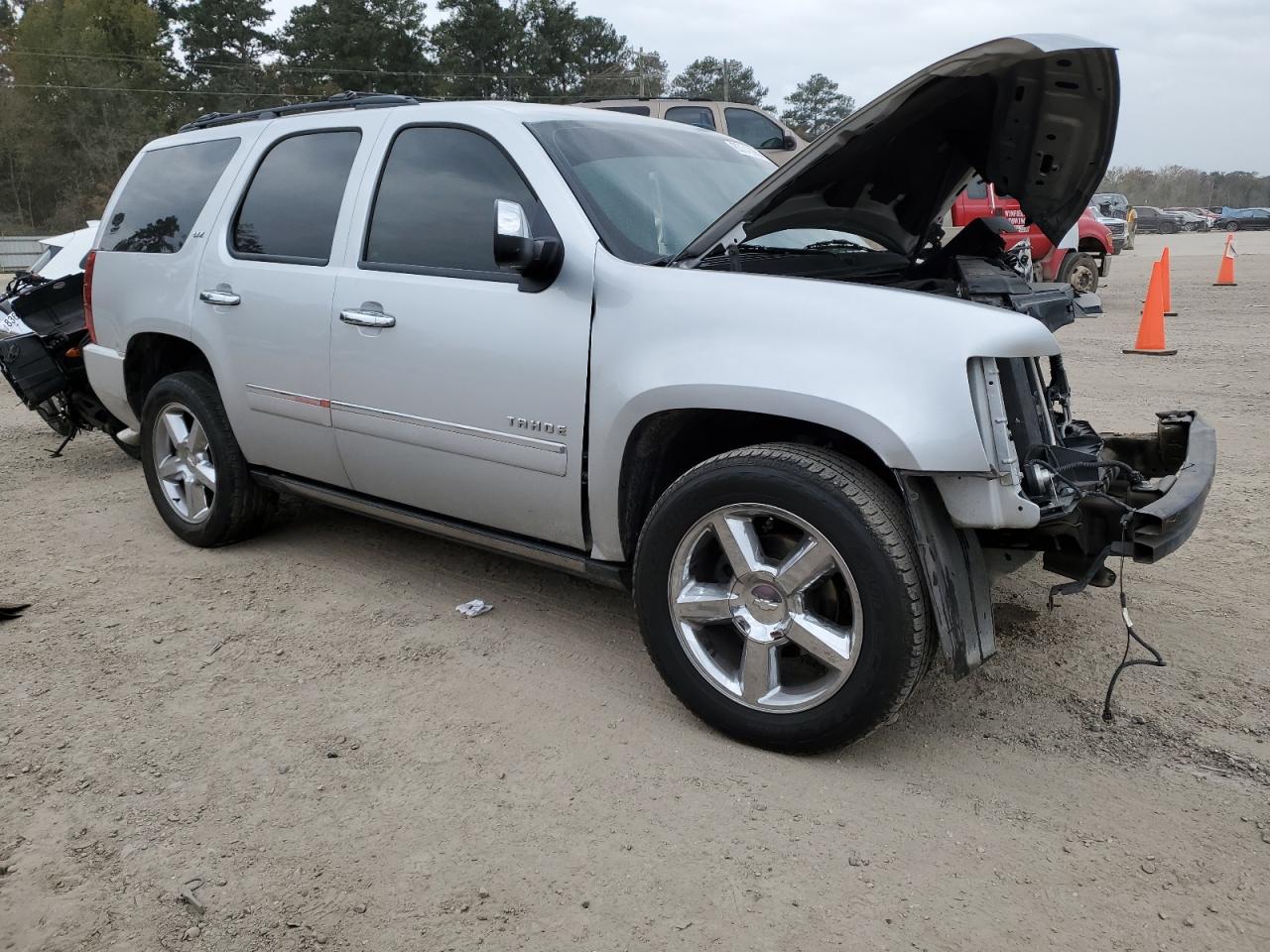 2013 Chevrolet Tahoe - Image 4