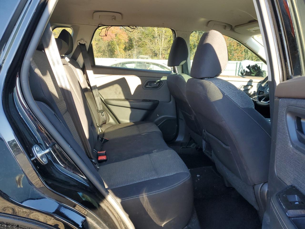 2021 Nissan Rogue - Image 11