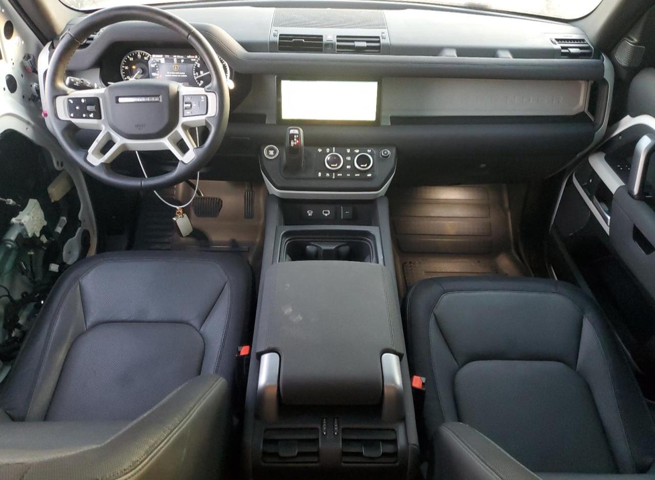 2023 Land Rover Defender - Image 8