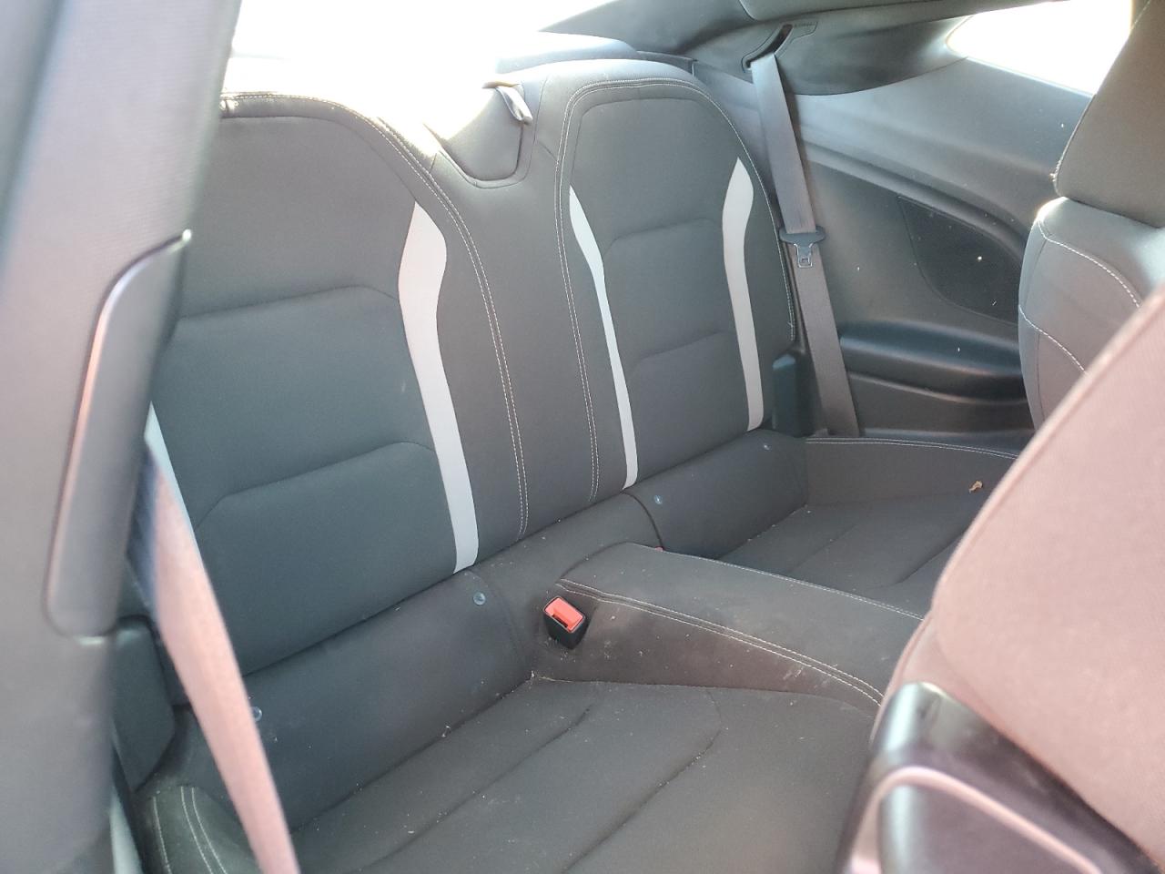 2020 Chevrolet Camaro - Image 10