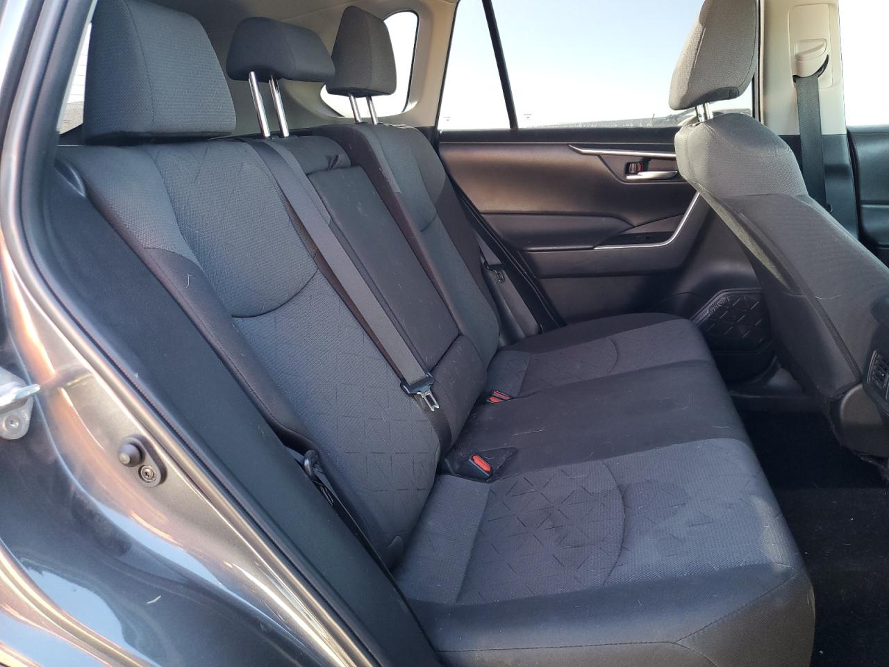 2023 Toyota RAV 4 - Image 11