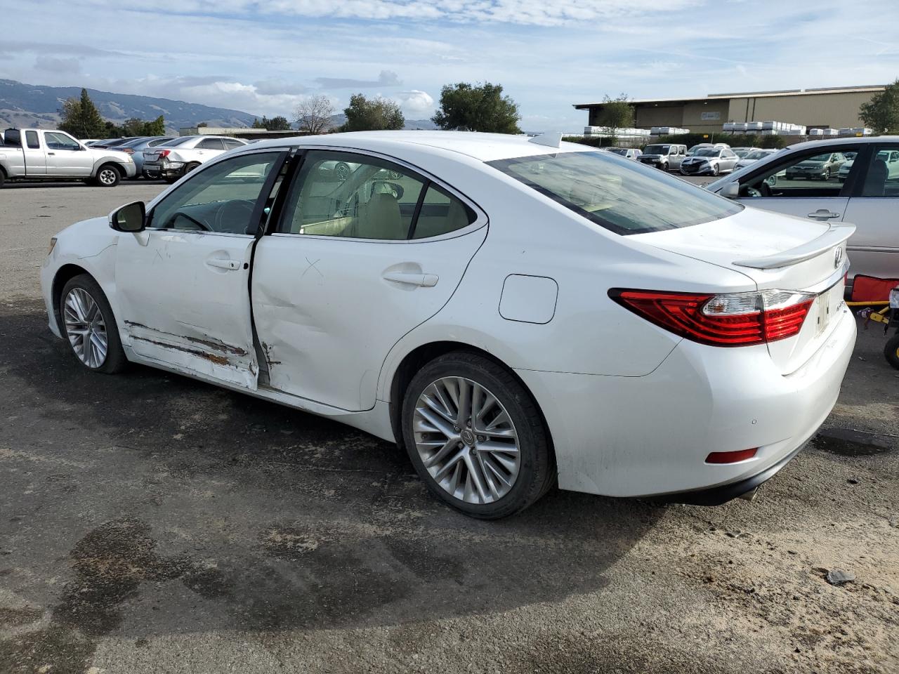 VIN JTHBK1GG0F2180054 2015 LEXUS ES350 no.2