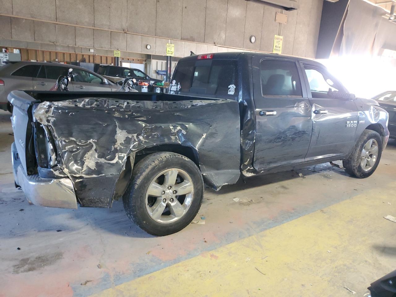 2015 RAM 1500 - Image 3