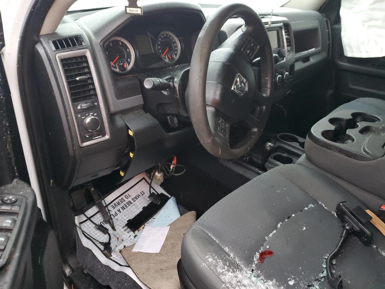 2016 RAM 2500 - Image 8