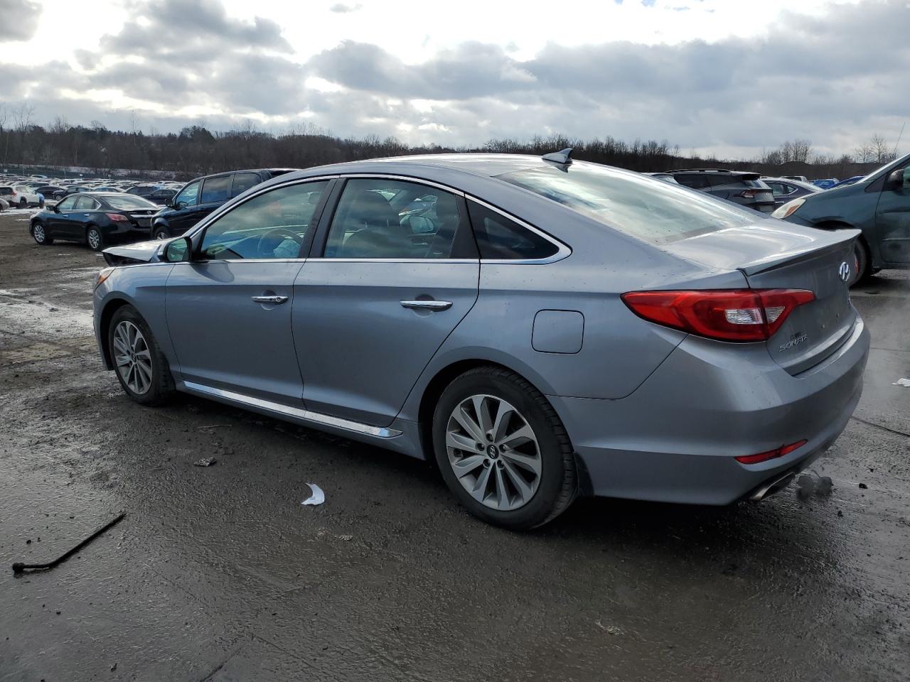 2016 Hyundai Sonata - Image 2