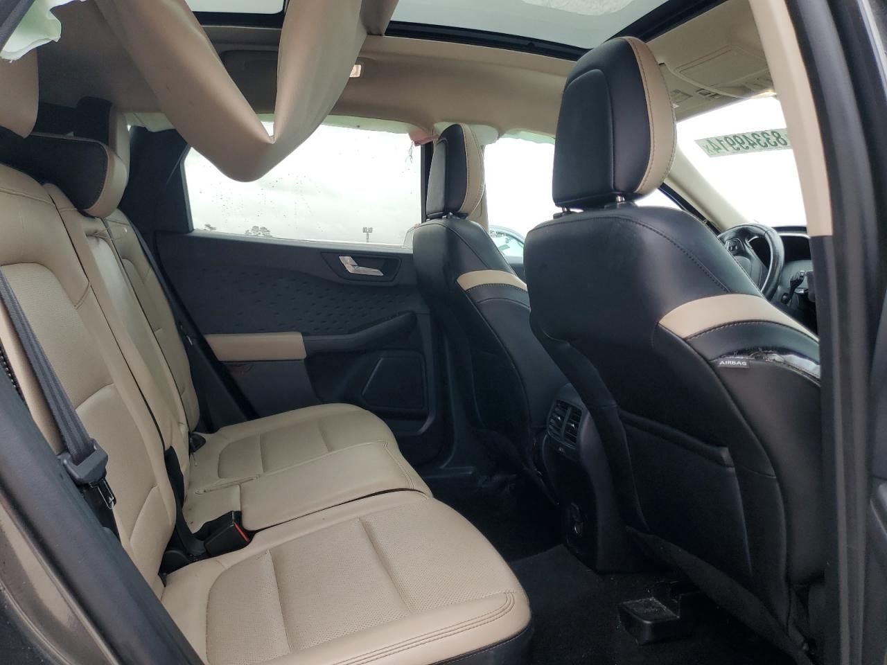 2020 Ford Escape - Image 11