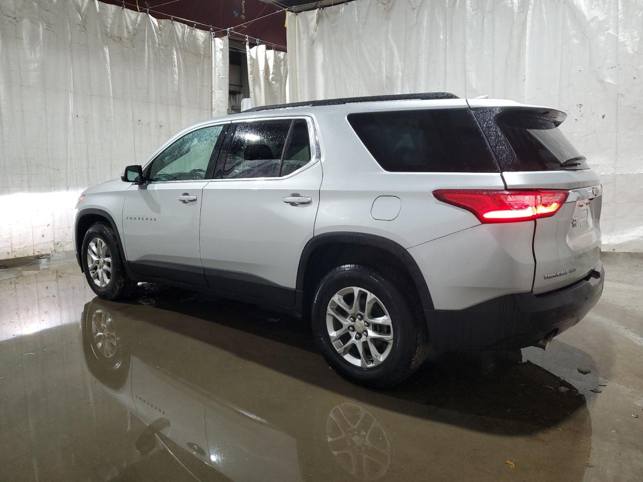 2020 Chevrolet Traverse - Image 2