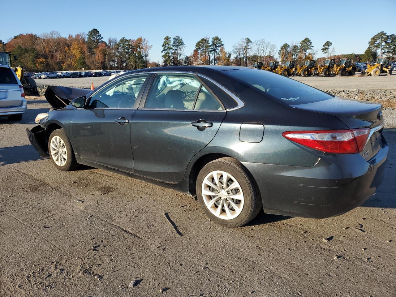 VIN 4T1BF1FKXGU147785 2016 TOYOTA CAMRY no.2