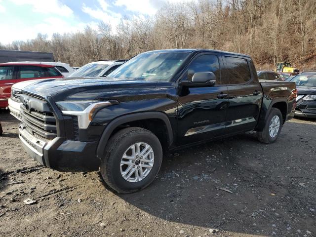  TOYOTA TUNDRA 2022 Чорний