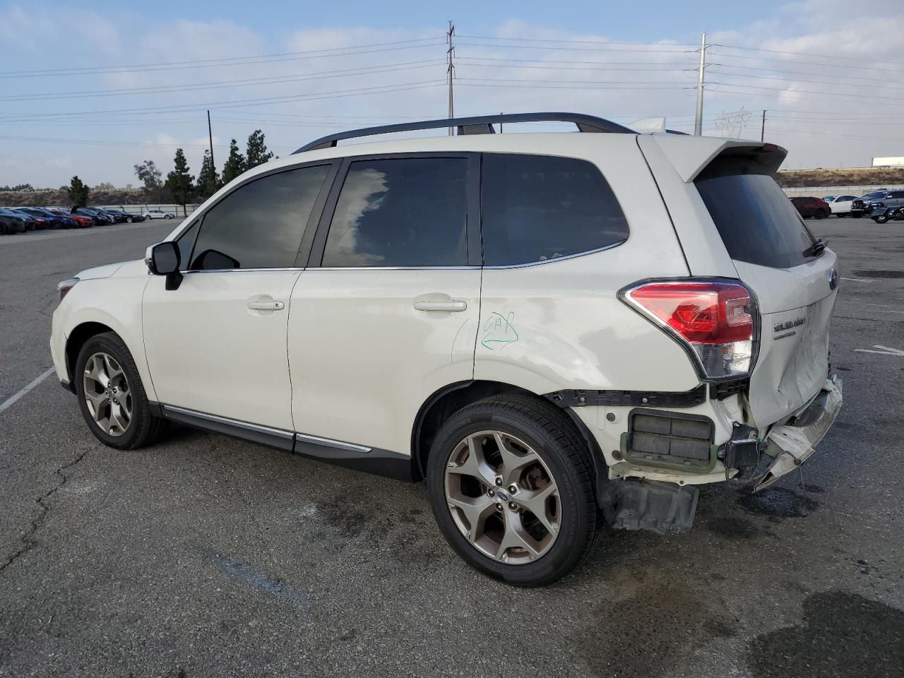 VIN JF2SJAWC0HH583844 2017 SUBARU FORESTER no.2