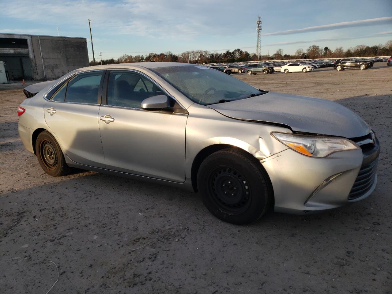 VIN 4T4BF1FK6GR554301 2016 TOYOTA CAMRY no.4