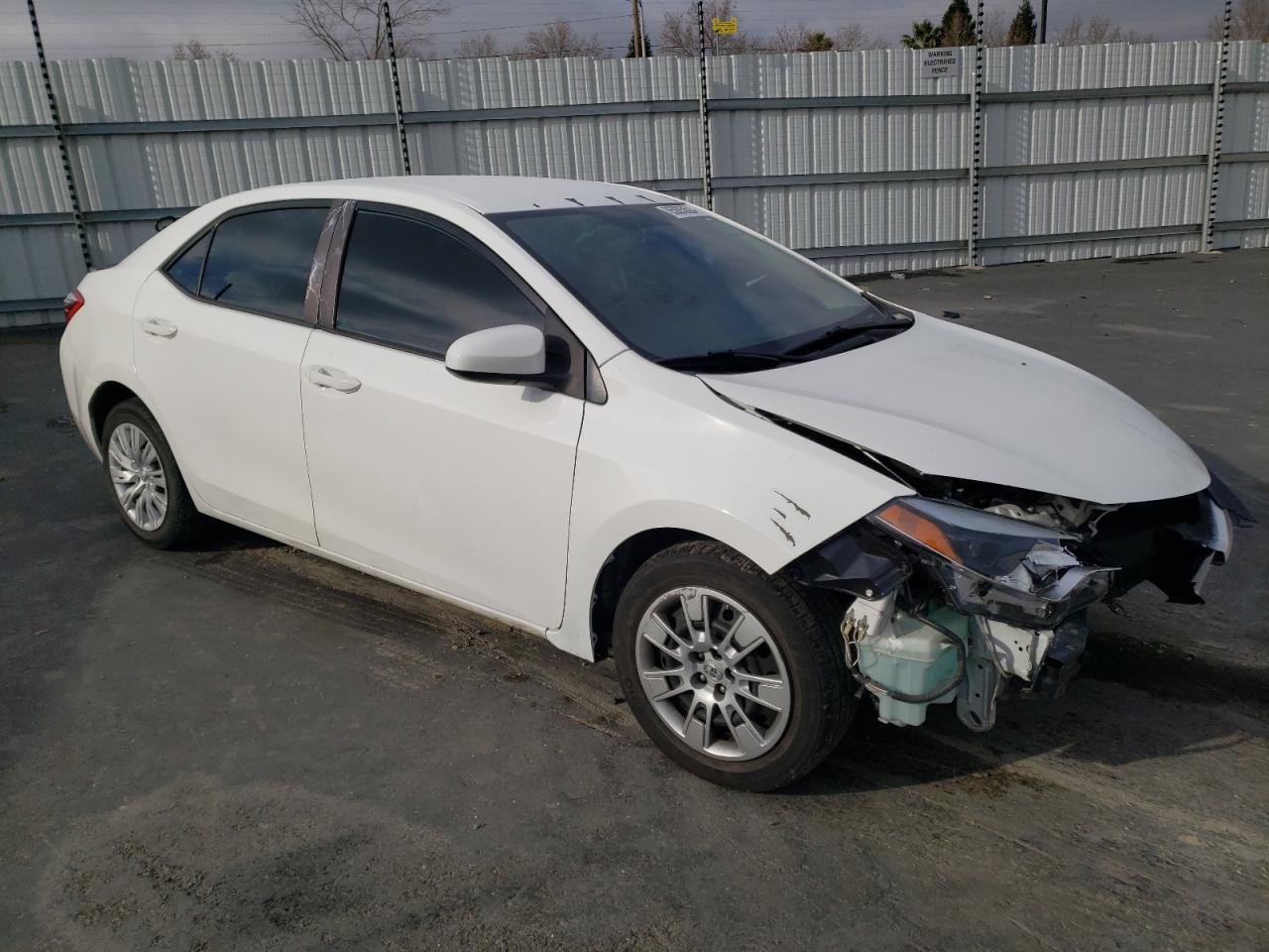 VIN 2T1BURHE8FC246231 2015 TOYOTA COROLLA no.4