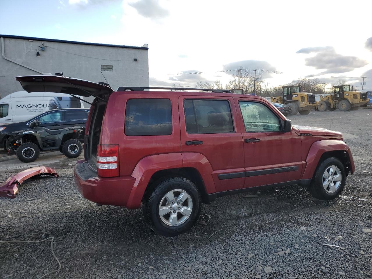2011 Jeep Liberty (North America) - Image 3