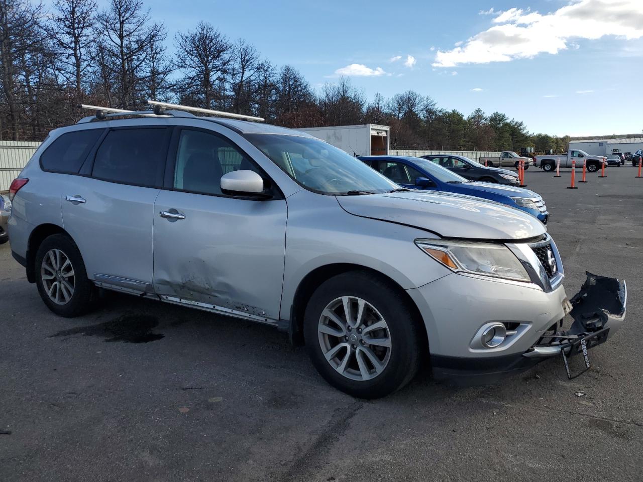 2016 Nissan Pathfinder - Image 4